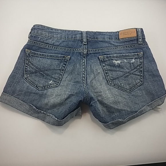Aeropostale Distressed Cutoff Blue Jean Shorts - Picture 2 of 5